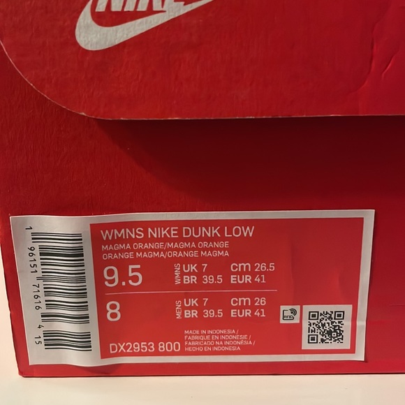 Magma Orange Nike Dunks (never worn) - Picture 4 of 4